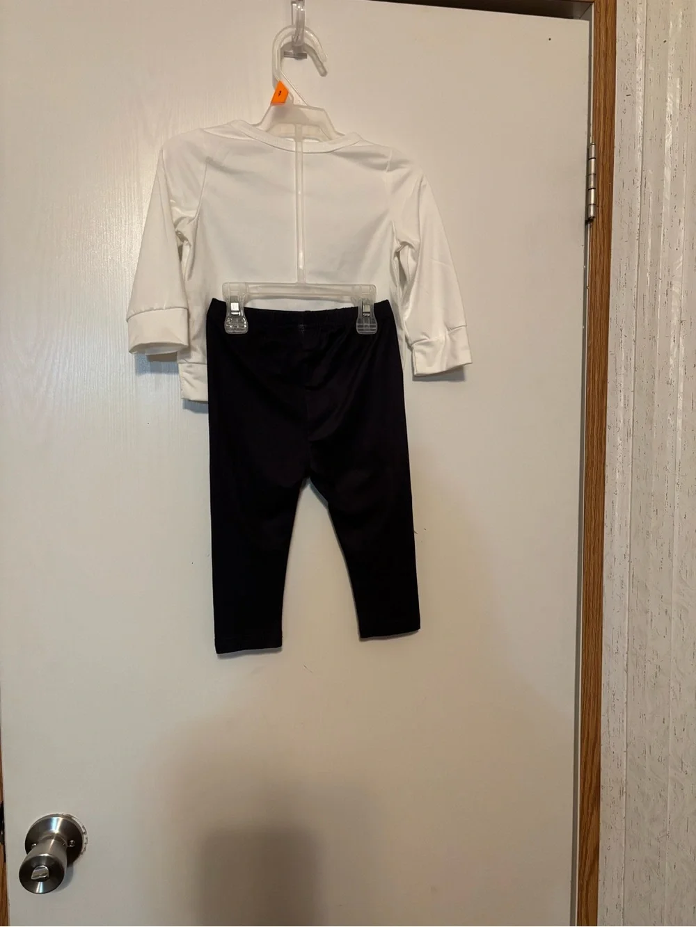 N/A comfortable black